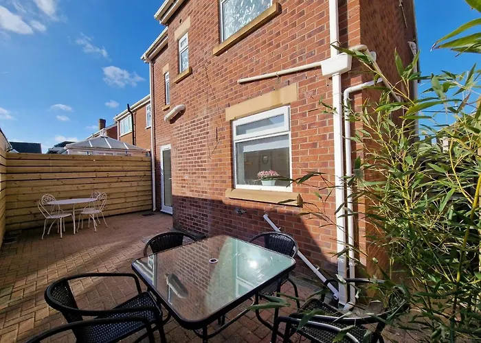 Dysa Bentinck House Villa Blackpool